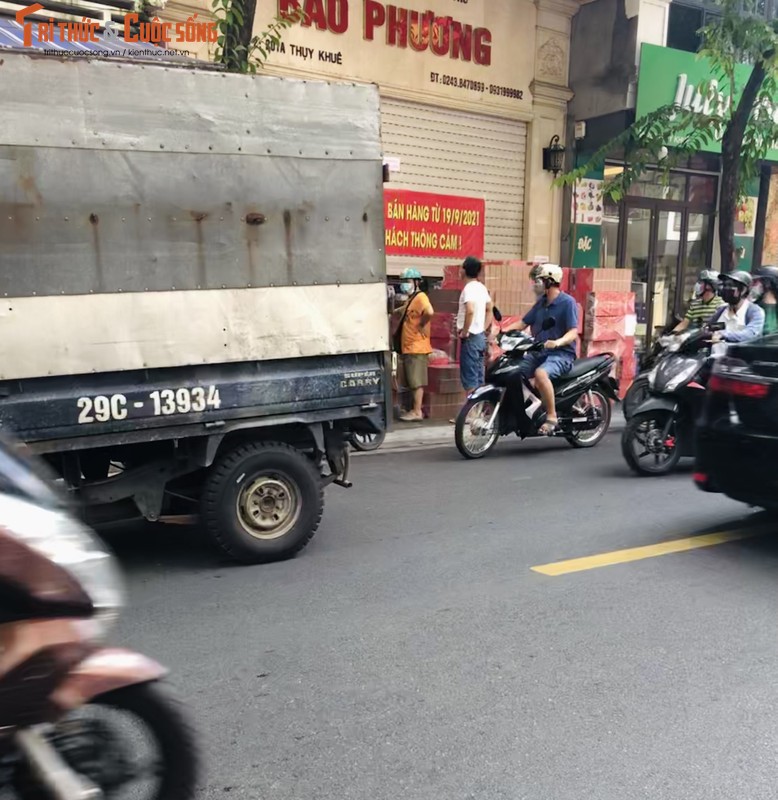 Tiem banh trung thu Bao Phuong bi dong cua: Khach 