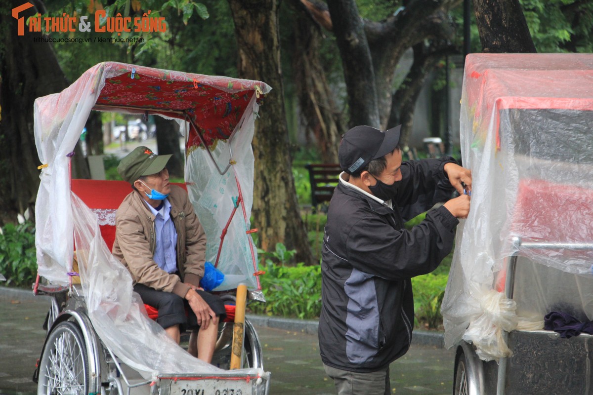 Nguoi dan Ha Noi co ro trong cai lanh dau mua-Hinh-3