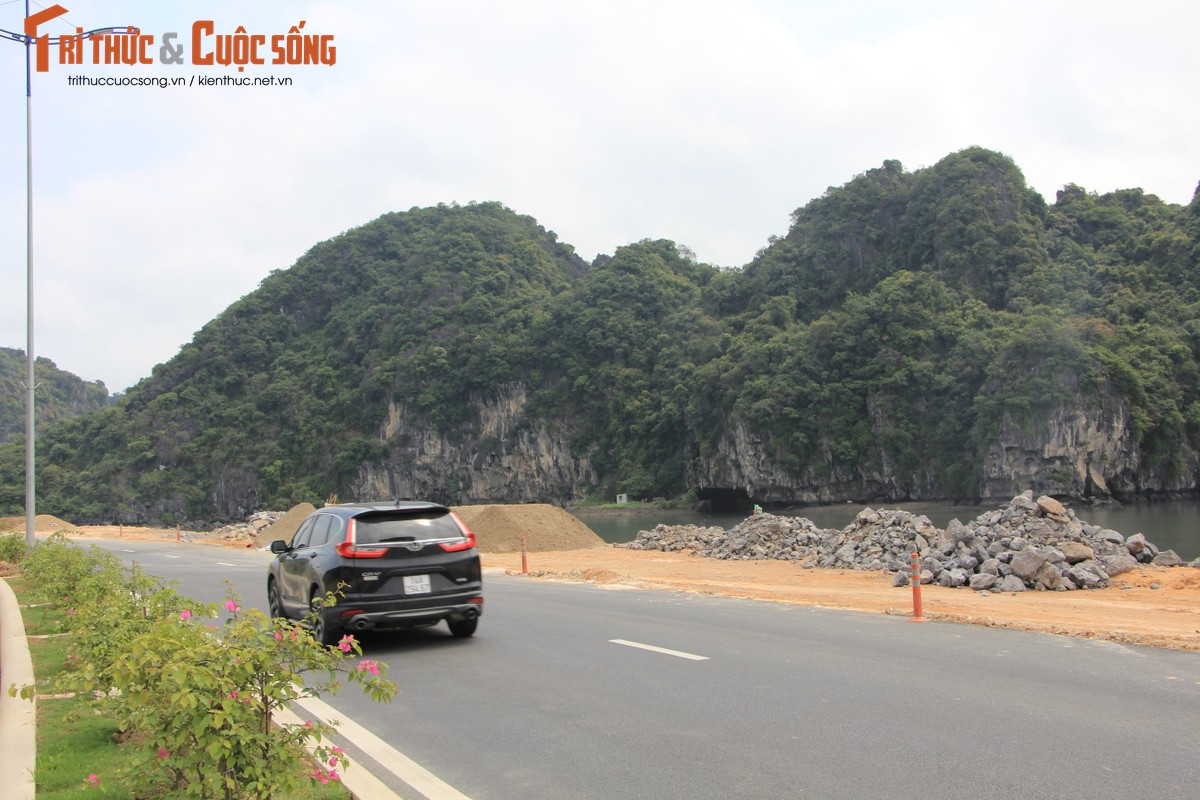 Nguoi dan lo ngai tuyen duong Ha Long - Cam Pha tiem an nhieu nguy co tai nan-Hinh-6