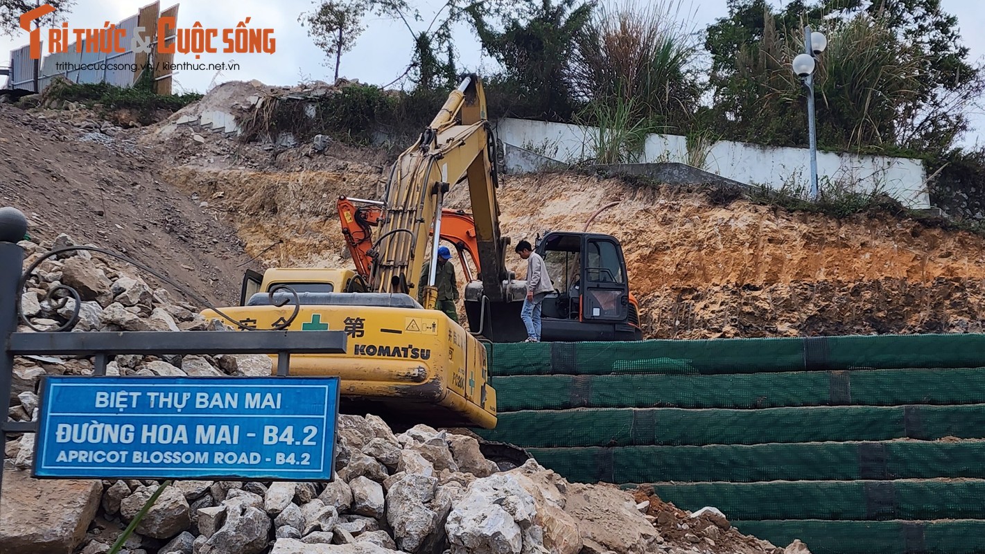 Quang Ninh: Sua chua sat lo bo ke khu biet thu Ban Mai van cham tien do-Hinh-6