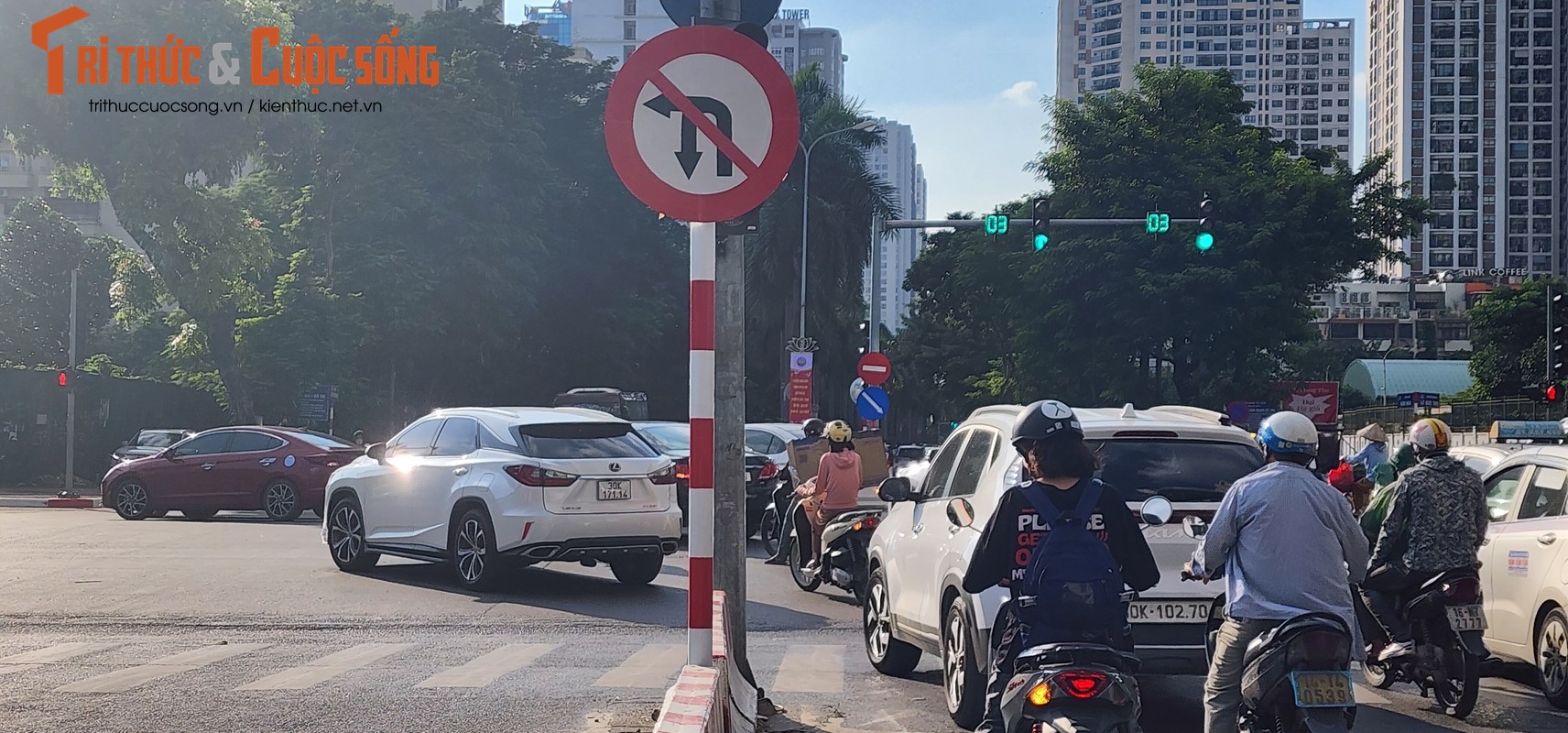 Ha Noi: Bat on giao thong tren tuyen duong Le Duc Tho - Nguyen Hoang-Hinh-4