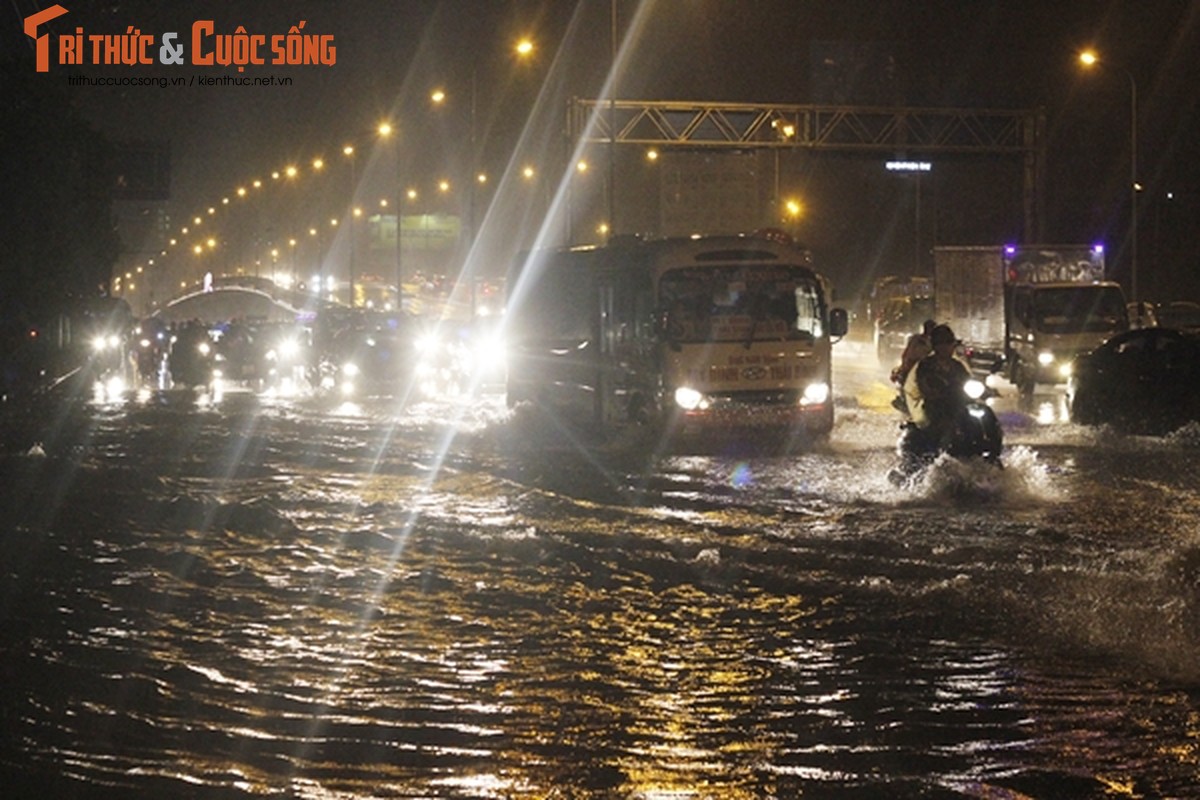 Toan canh Ha Noi ngap ung do anh huong cua bao so 3-Hinh-5