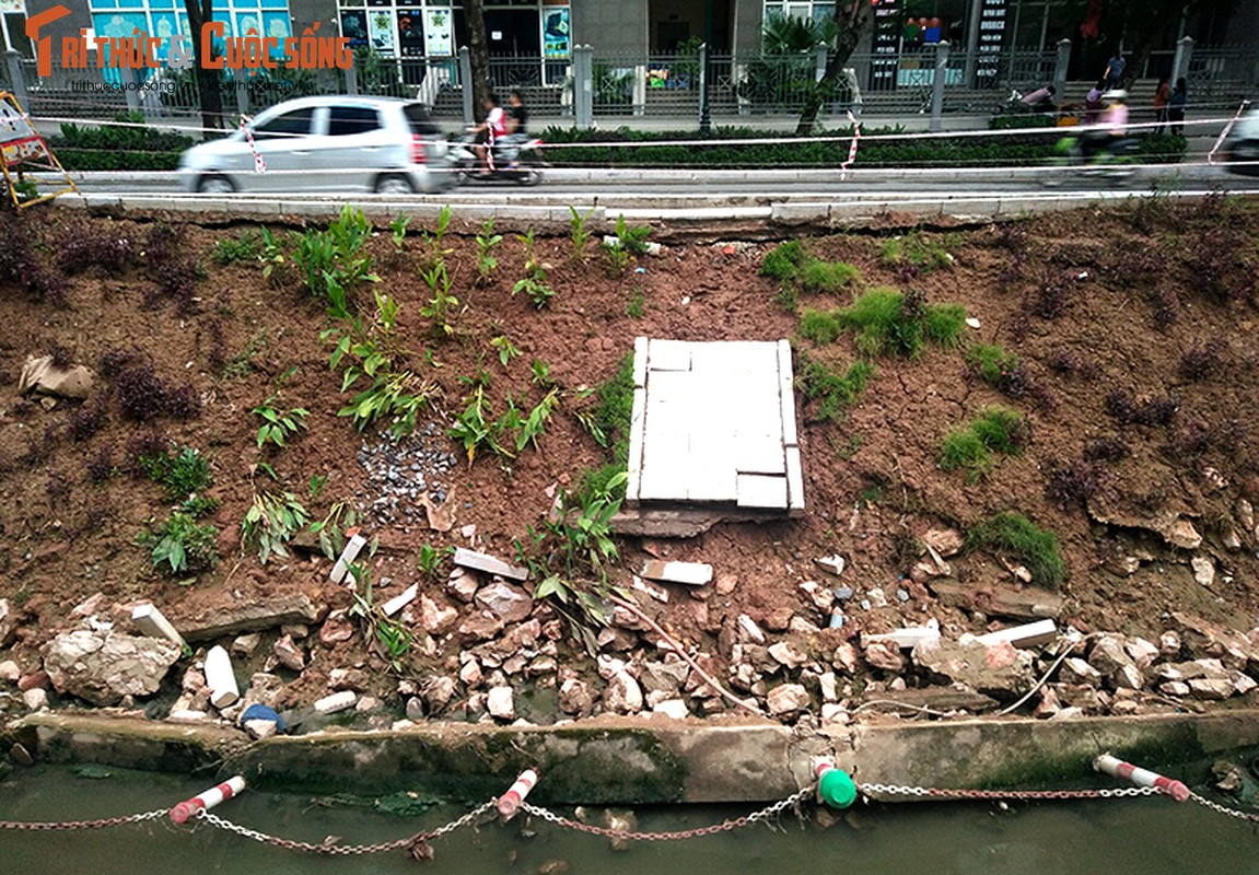 Anh: Duong moi sua xong lai sat lo dang so o Ha Noi