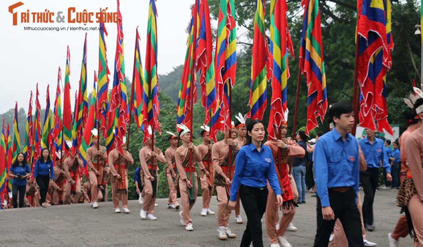 Thu tuong Nguyen Xuan Phuc doi mua dang huong tai Gio To Hung Vuong-Hinh-6