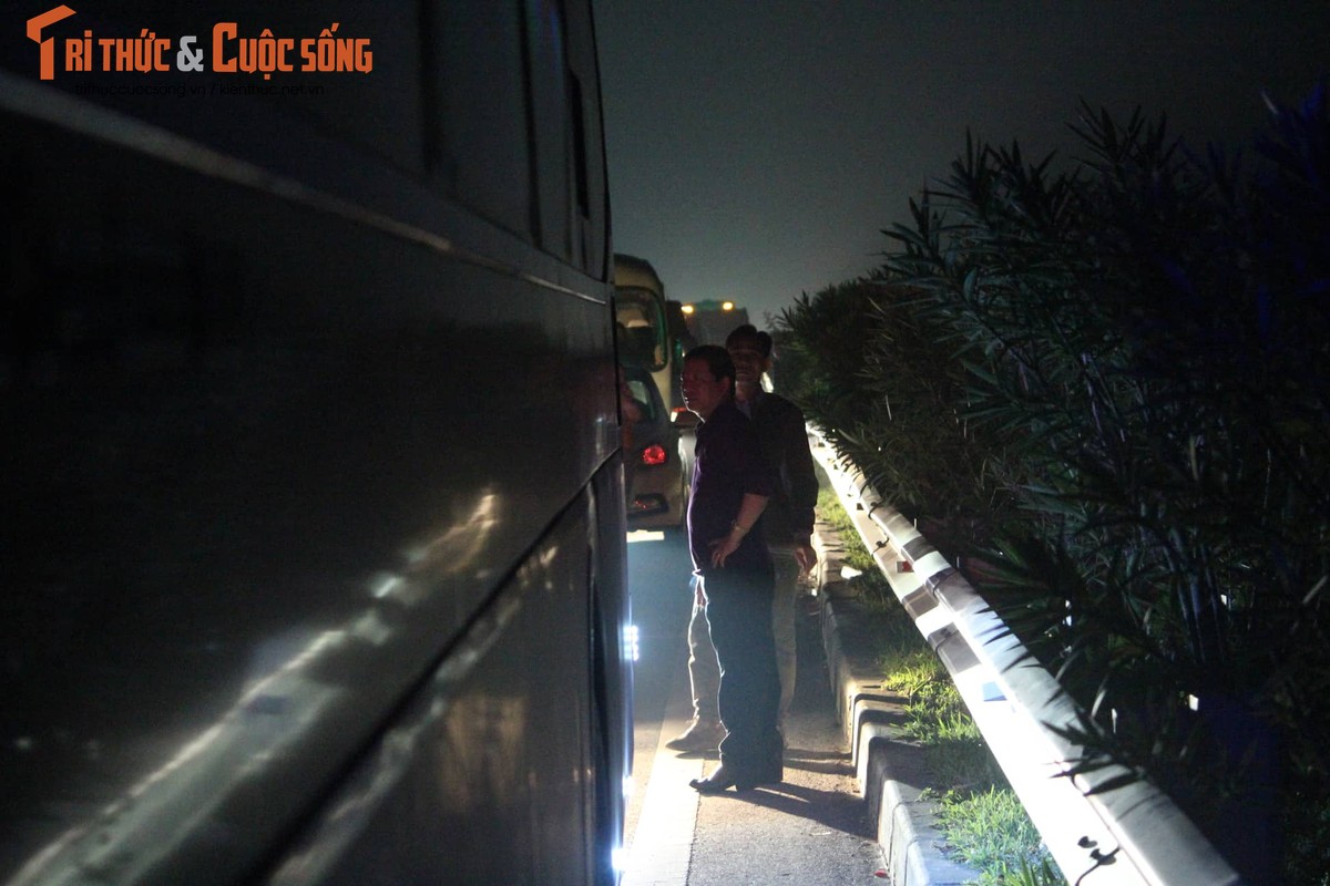 Anh: Tac kinh hoang dai hang km tren cao toc Ha Noi – Lao Cai-Hinh-8