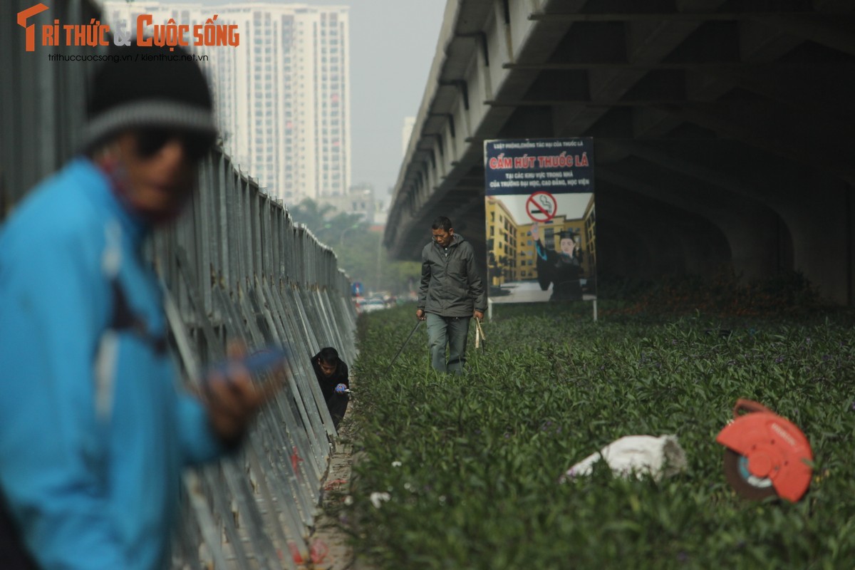 Ha Noi: Can canh cong truong mo rong duong Pham Hung 34m-Hinh-10