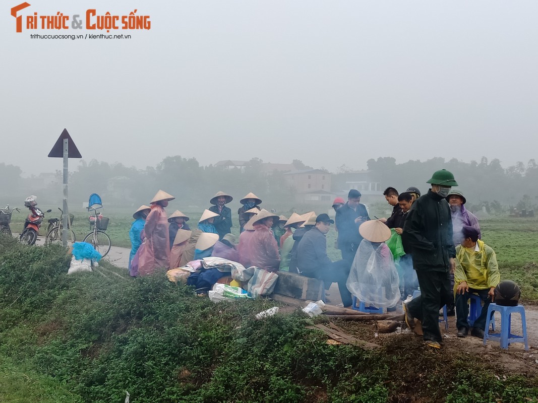 Vi sao nguoi dan dung leu bat chan xe cho rac tai Ha Noi?