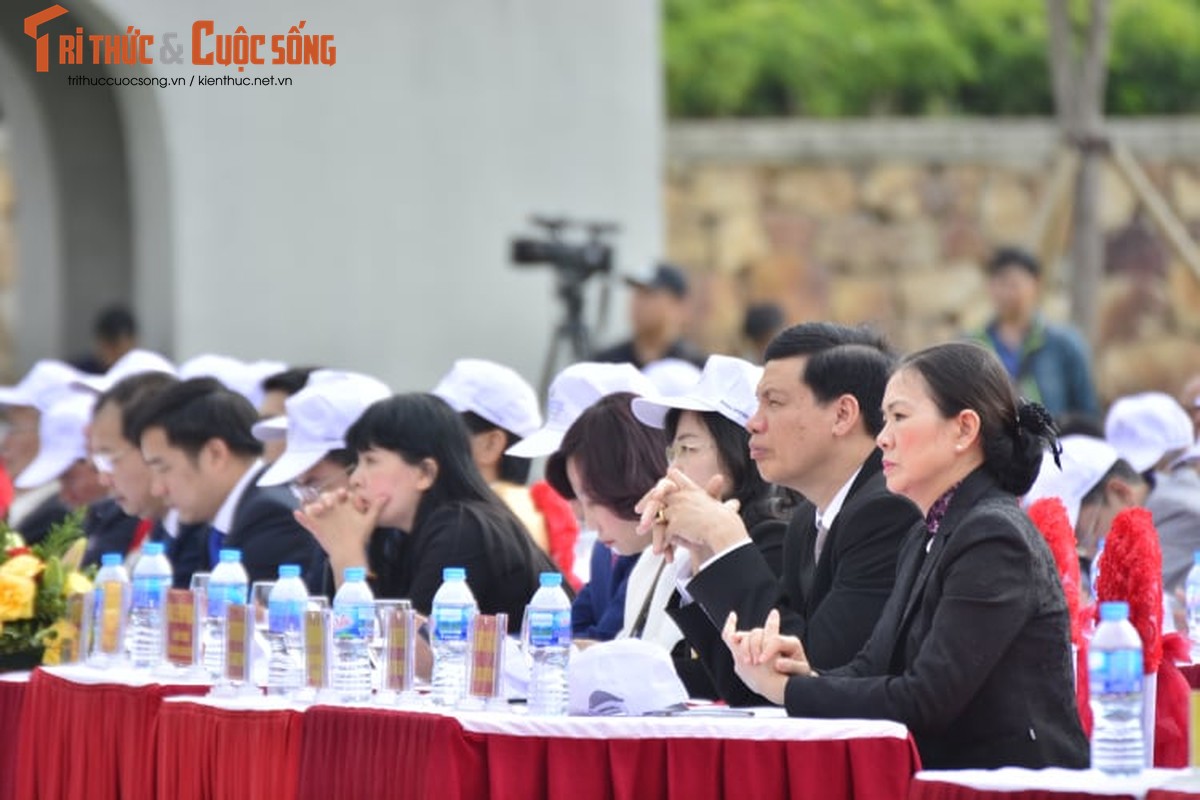 Dac sac, hoanh trang ngay khai hoi xuan Yen Tu 2019