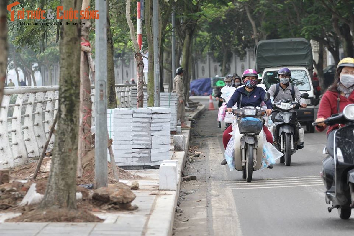 “Muc so thi” tuyen pho o Ha Noi dang lat da via he-Hinh-5