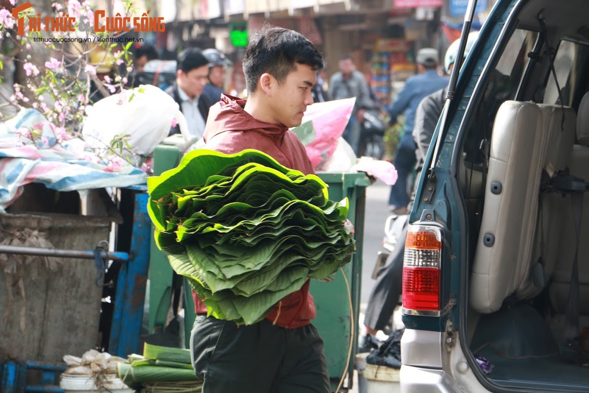 Can canh cho la dong Ha Noi ngay giap Tet-Hinh-12