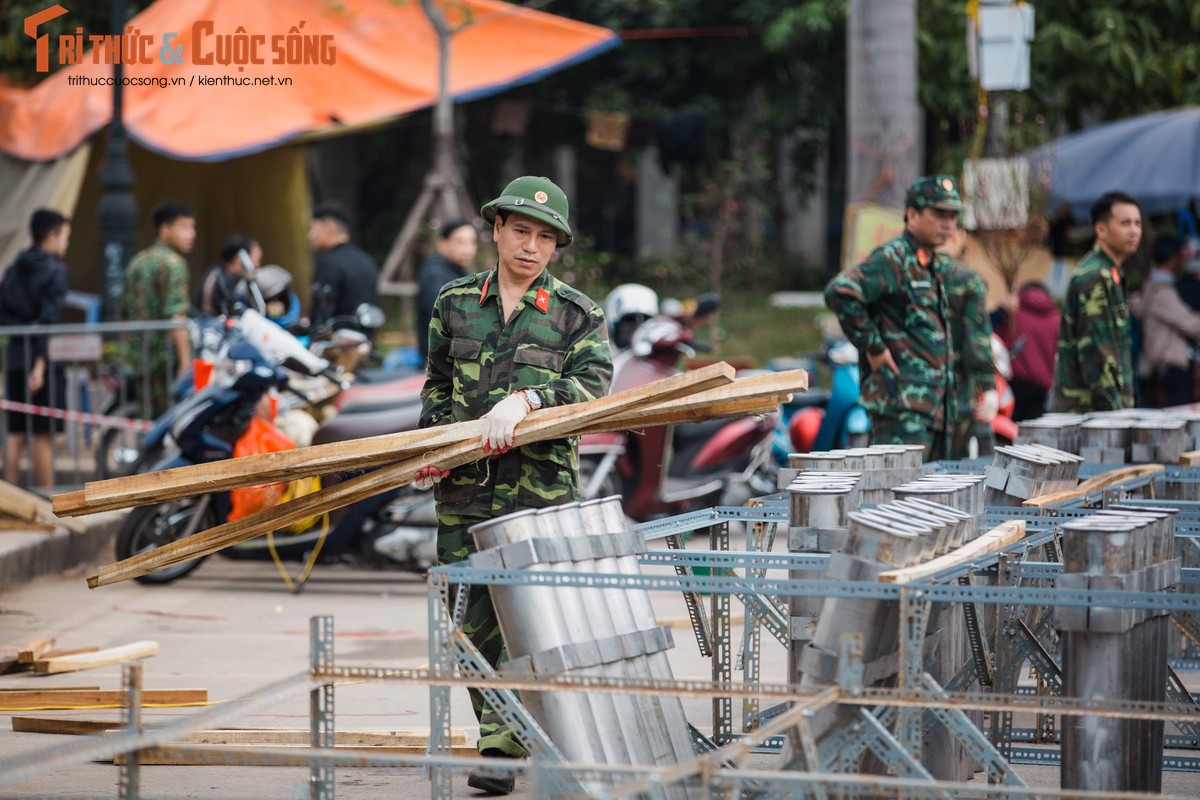 Dot nhap tran dia phao hoa ruc sang bau troi Thu do thoi khac don nam moi-Hinh-4