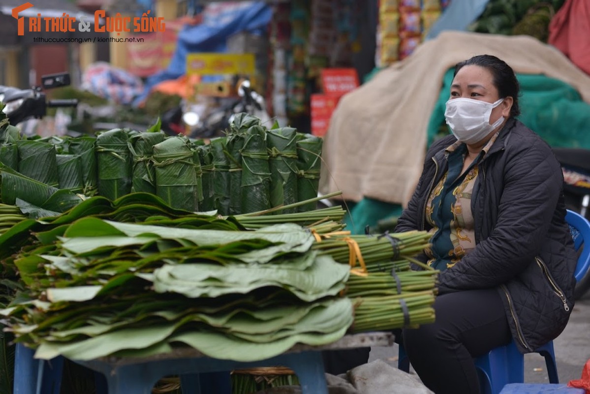 Cho la dong lau doi nhat Ha Noi: Khach vang ve, gia hang cao-Hinh-7