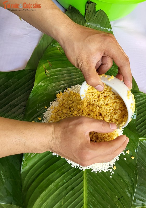 Tro tai goi banh chung, “khac tinh” cua lua khien ai nhin cung me-Hinh-4