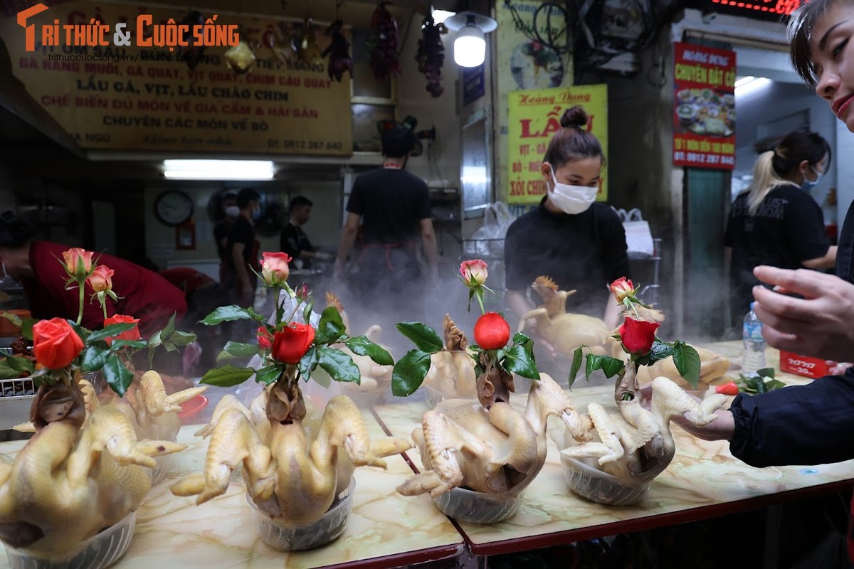 Ngay cuoi cung nam Tan Suu 2021: “Cho nha giau” Hang Be tap nap nguoi ban, ke mua-Hinh-4