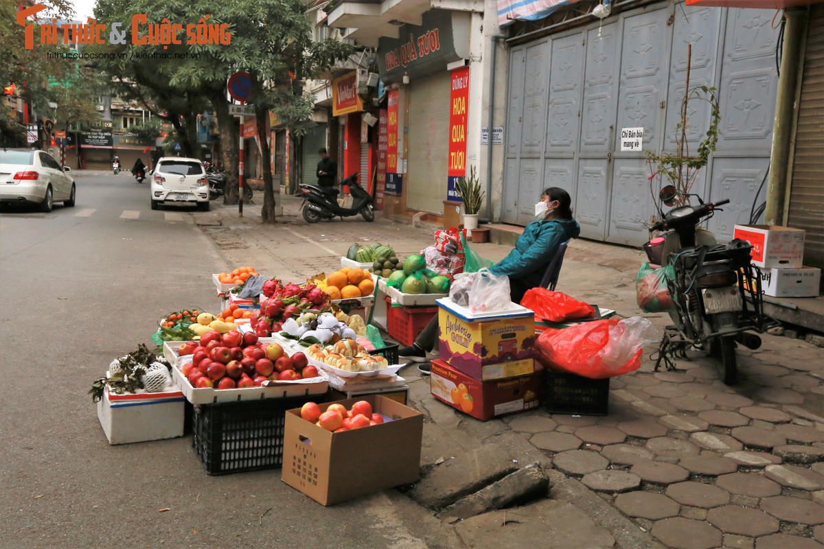 Cho dan sinh dau nam: Khach mua vang hoe, chu hang ngu gat-Hinh-5