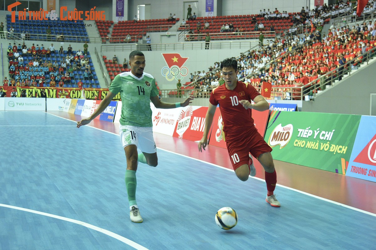 Futsal nam Viet Nam hoa dang tiec trong ngay ra quan SEA Games 31-Hinh-10