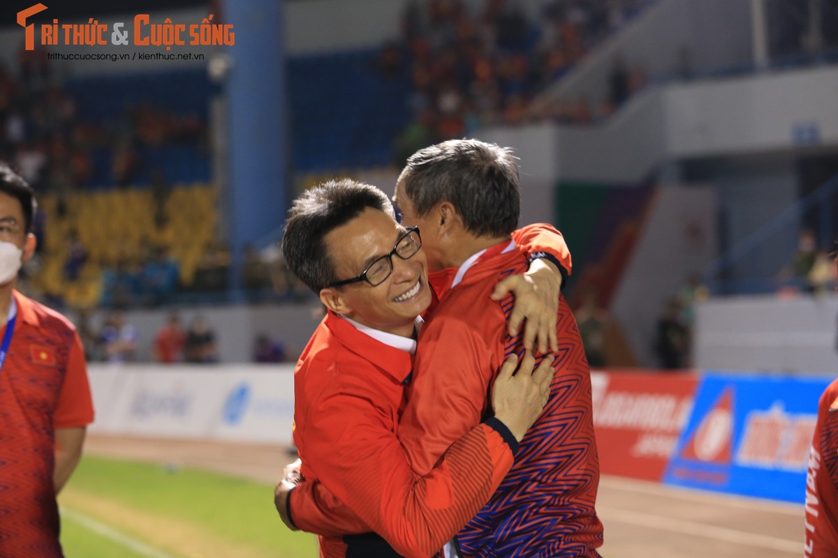 Bao ve HCV SEA Games, doi tuyen nu Viet Nam nhan thuong khung-Hinh-9