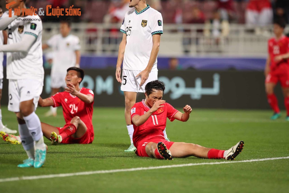 View - 	Trung vệ non kém tuyển Việt Nam thua bạc nhược trước Indonesia