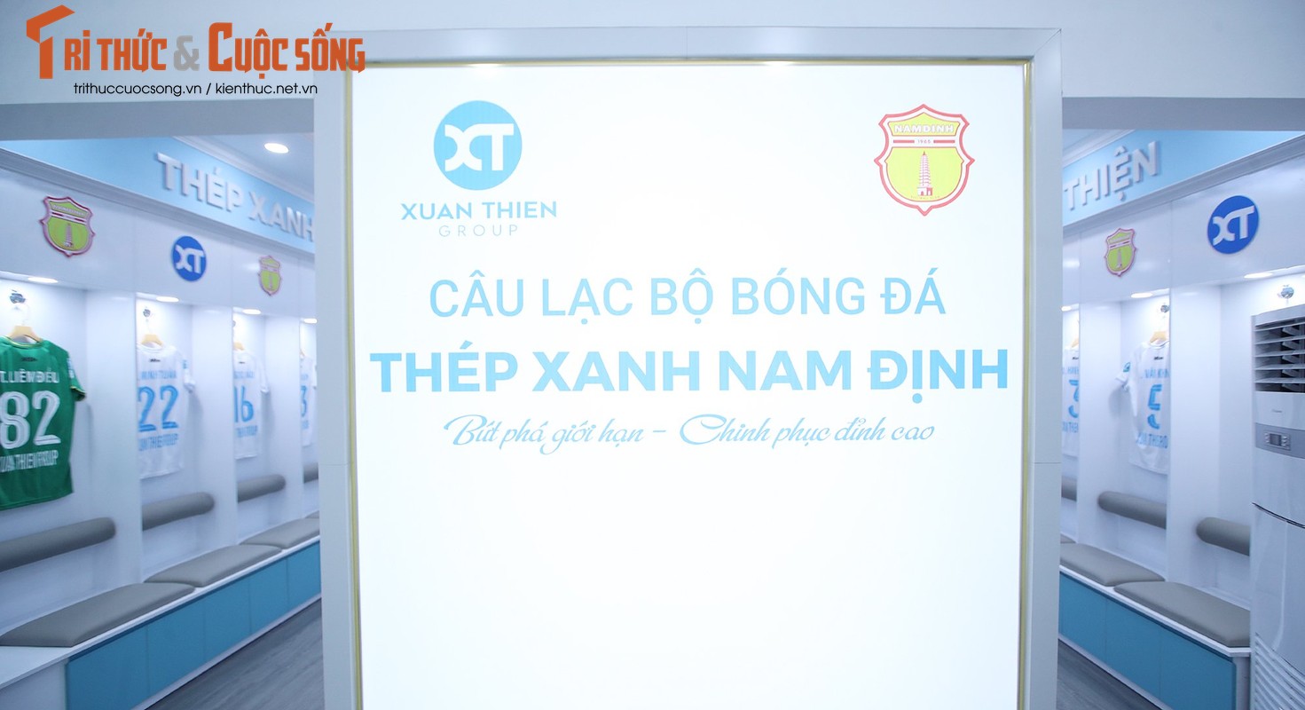 View - 	Dạo phòng thay đồ chuẩn Ngoại hạng Anh của CLB Thép xanh Nam Định
