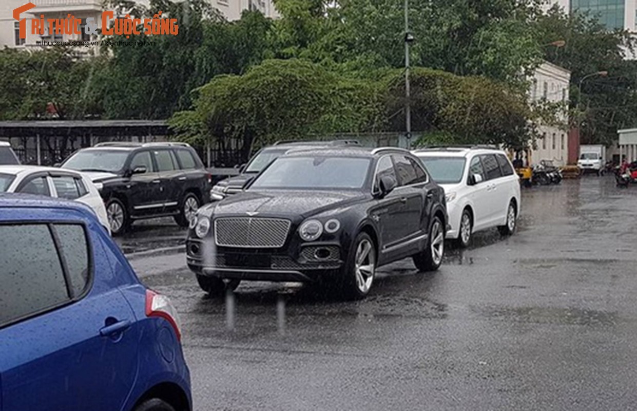 Can canh sieu SUV Bentley Bentayga gia gan 30 ty tai VN-Hinh-13