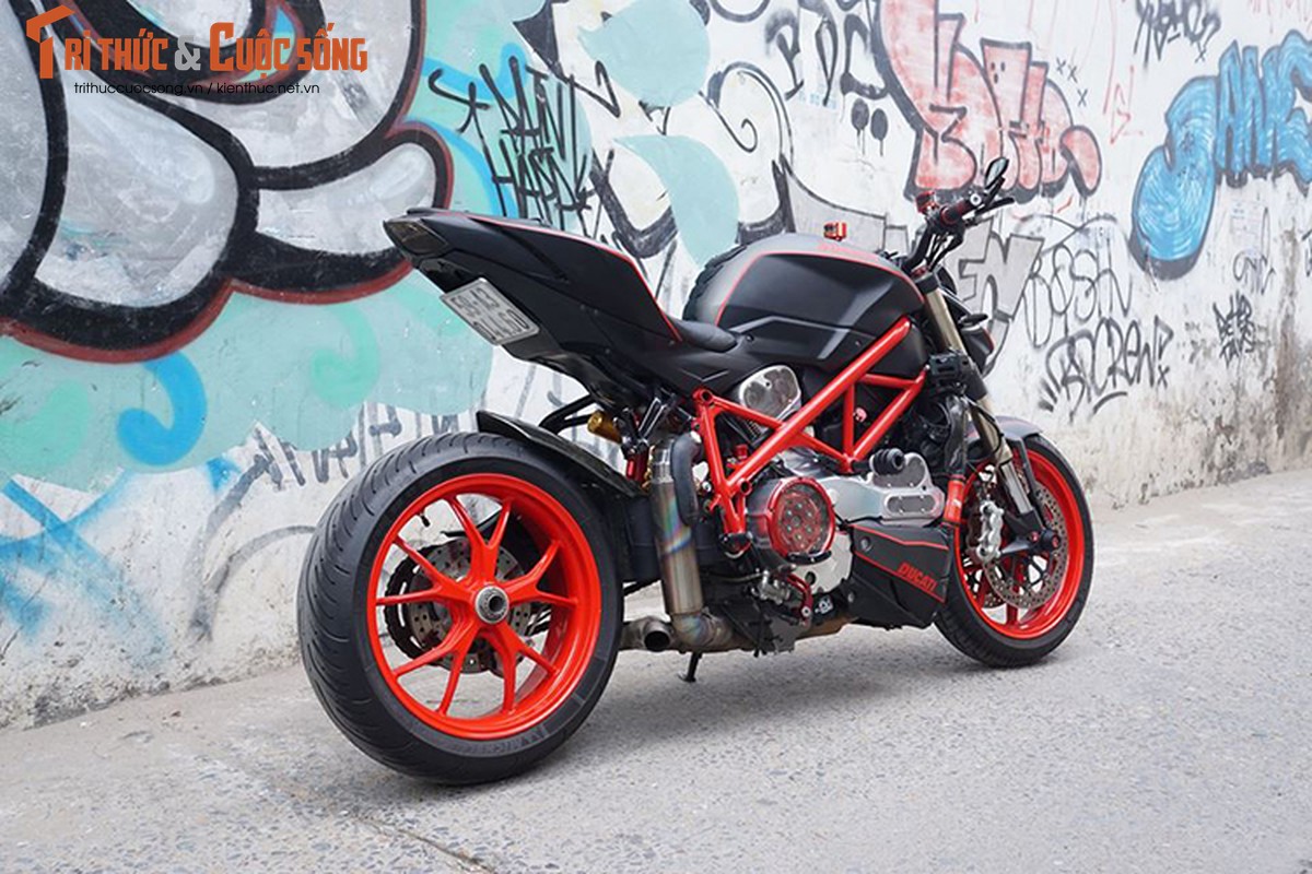 Ducati Streetfighter 848 sieu chat voi 