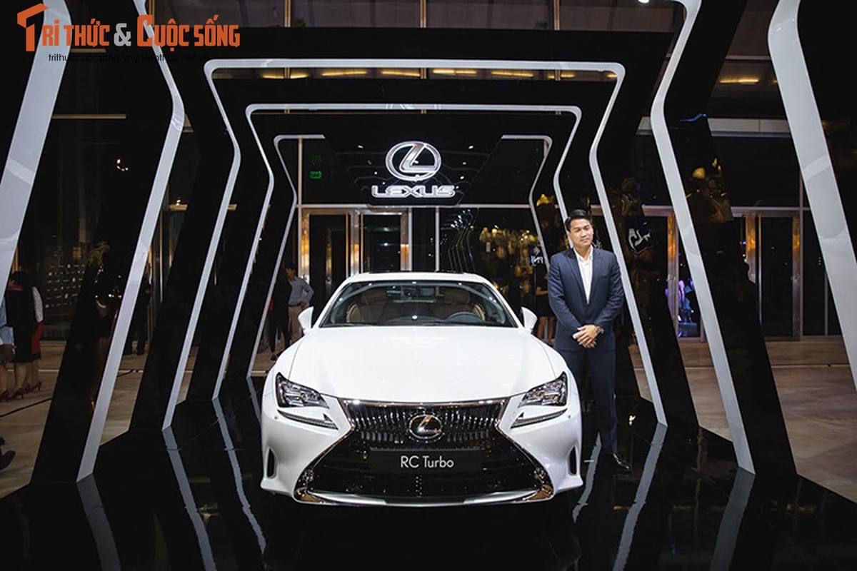 Xe tien ty Lexus RC noi bat tai Tuan le thoi trang 2016-Hinh-7