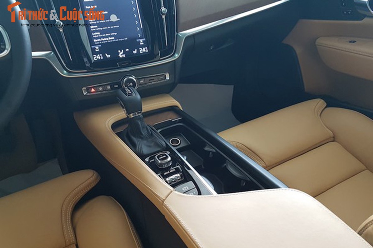 Volvo S90 chinh hang gia 2,7 ti dong tai Viet Nam-Hinh-11