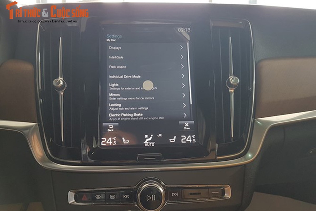 Volvo S90 chinh hang gia 2,7 ti dong tai Viet Nam-Hinh-9