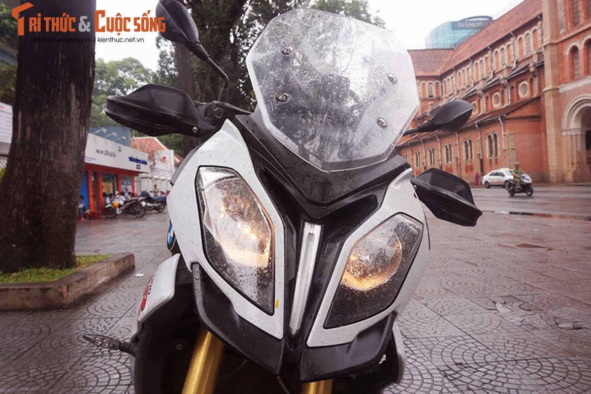 BMW S1000XR chinh hang gia hon 700 trieu tai VN-Hinh-3