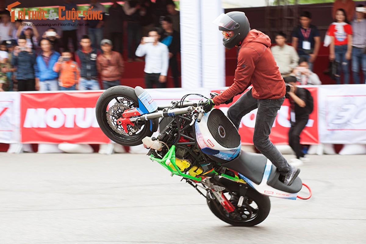 Dan choi moto stunter Thai 