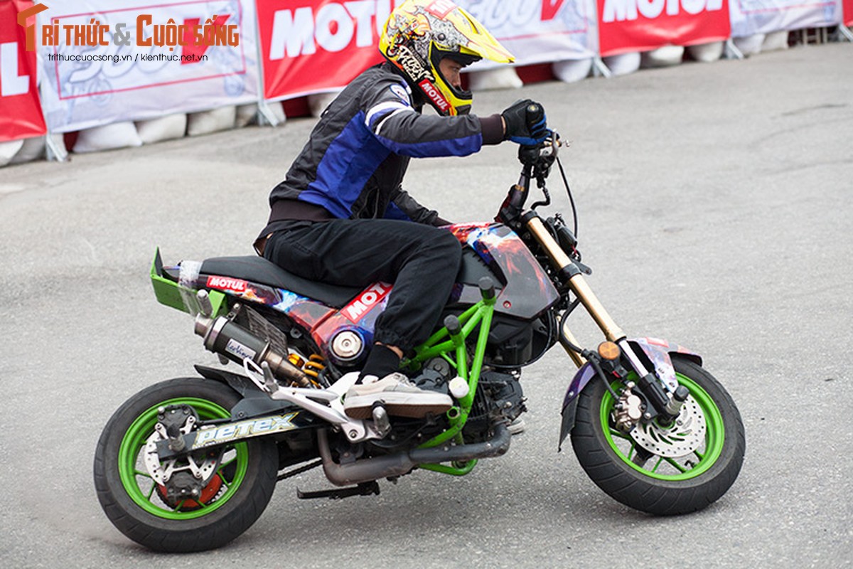 Dan choi moto stunter Thai 