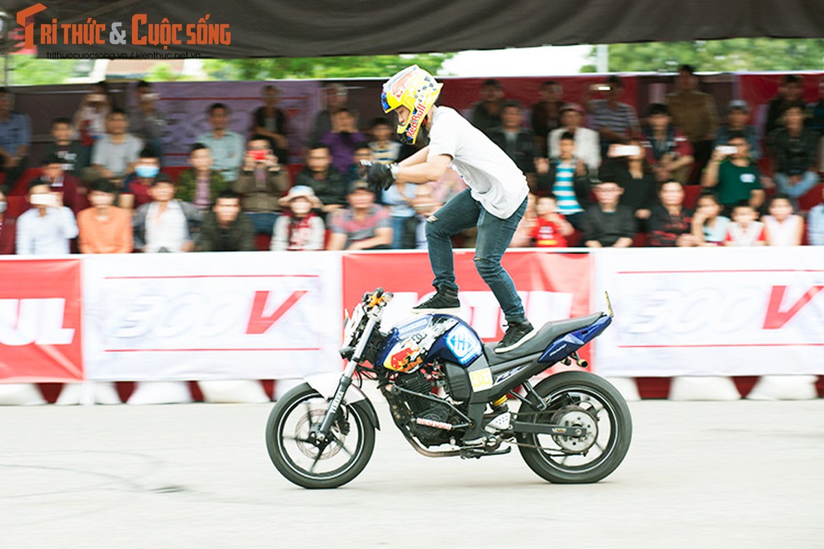 Dan choi moto stunter Thai 