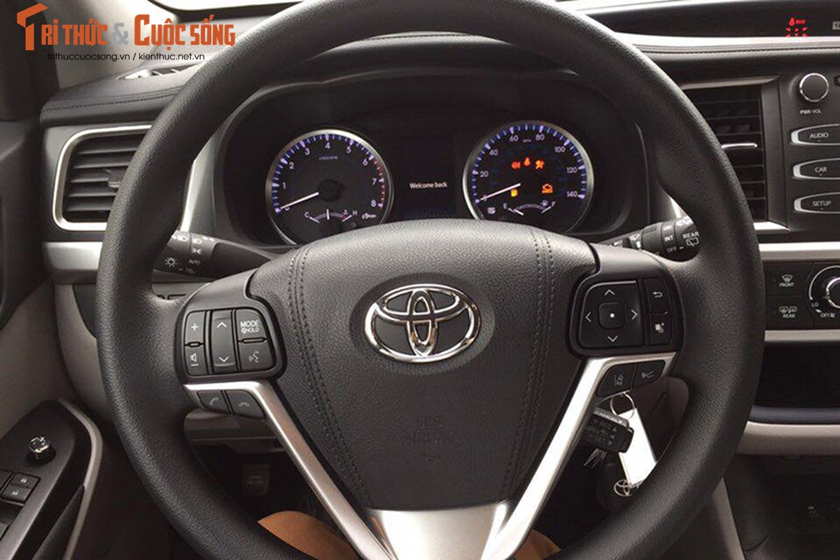 Can canh Toyota Highlander 2017 gia 2,5 ty tai Ha Noi-Hinh-6