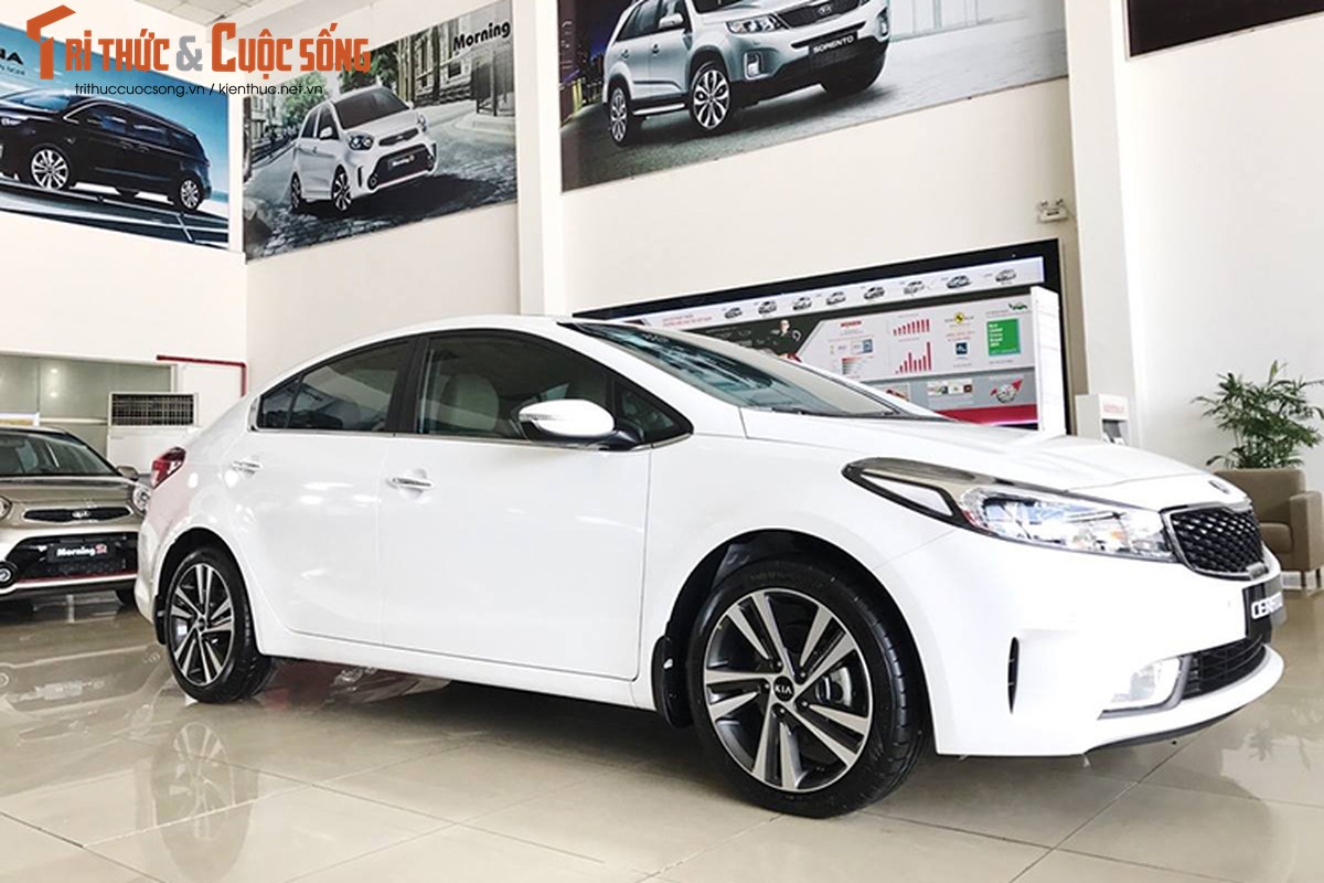 Can canh Kia Cerato Signature &quot;chot gia&quot; tu 569 trieu tai VN