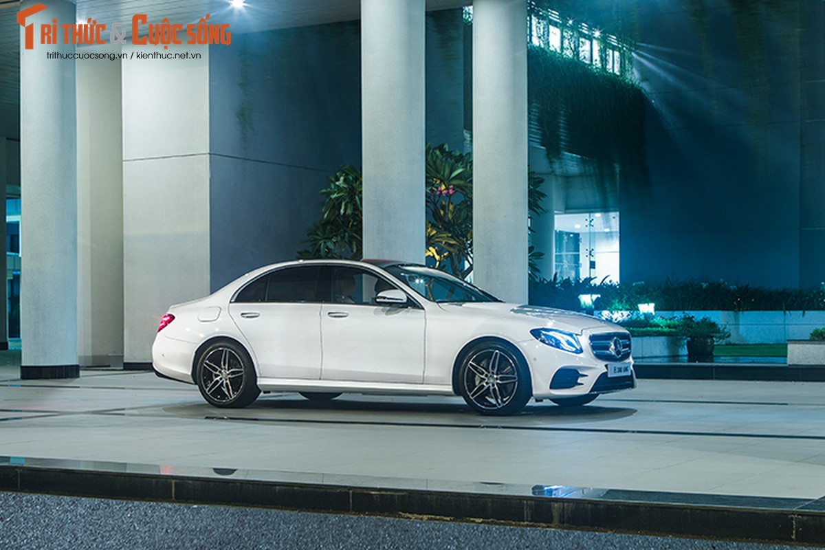 Mercedes E300 AMG lap rap tai Viet Nam &quot;chot gia&quot; 2,77 ty-Hinh-18