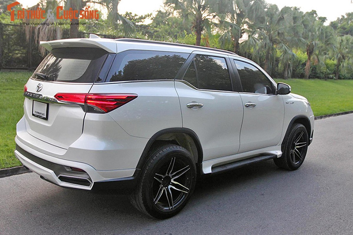 Toyota Fortuner do Lexus sieu re, chi 20 trieu tai Sai Gon-Hinh-6