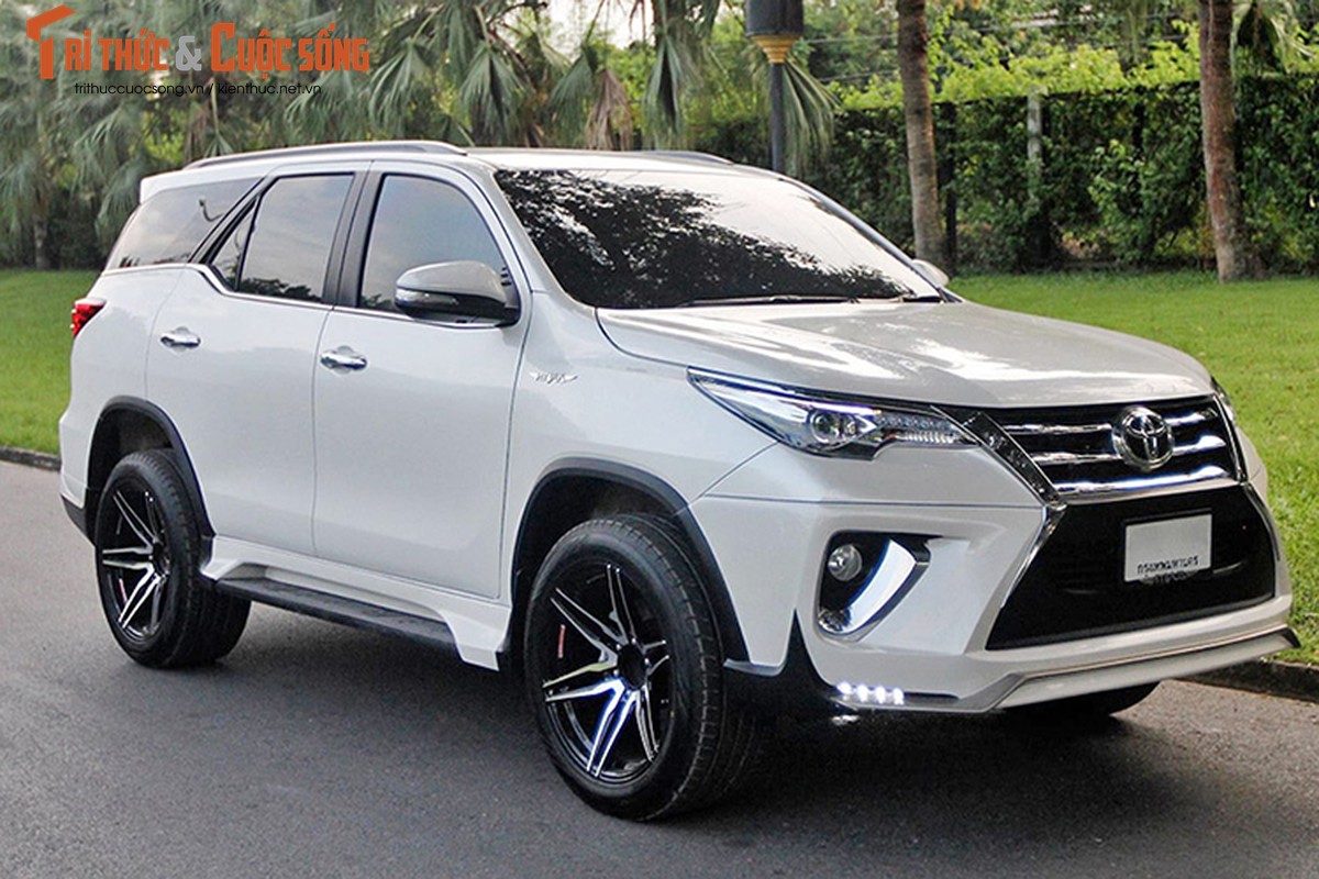 Toyota Fortuner do Lexus sieu re, chi 20 trieu tai Sai Gon-Hinh-7