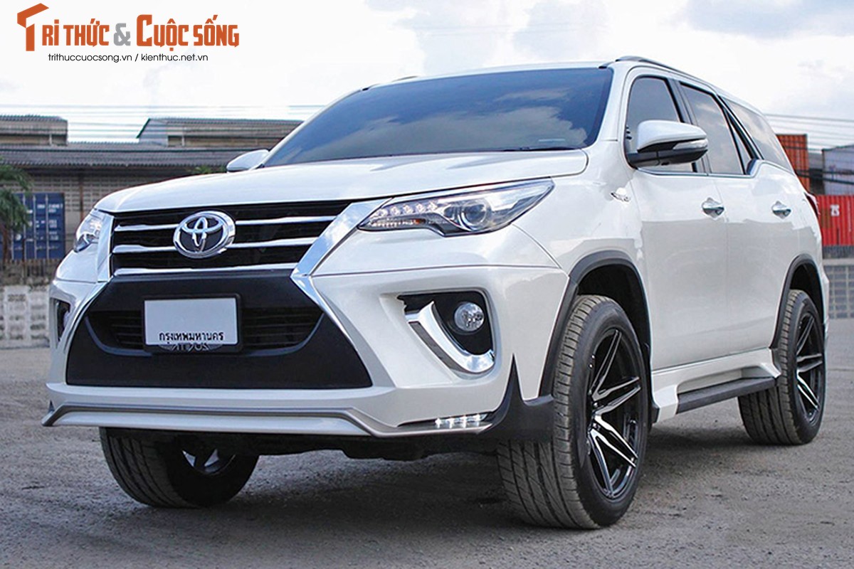 Toyota Fortuner do Lexus sieu re, chi 20 trieu tai Sai Gon-Hinh-9