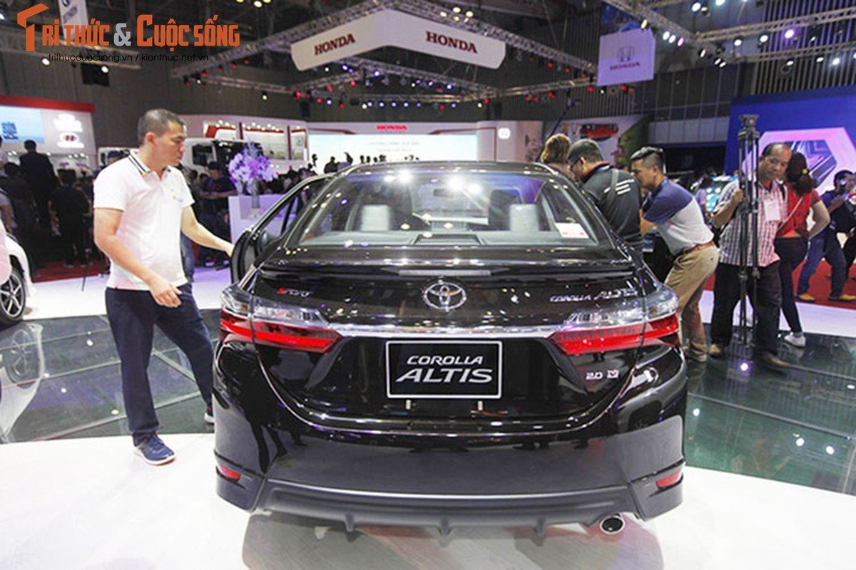 Toyota Corolla Altis 2018 “trinh lang” khach hang Viet-Hinh-4