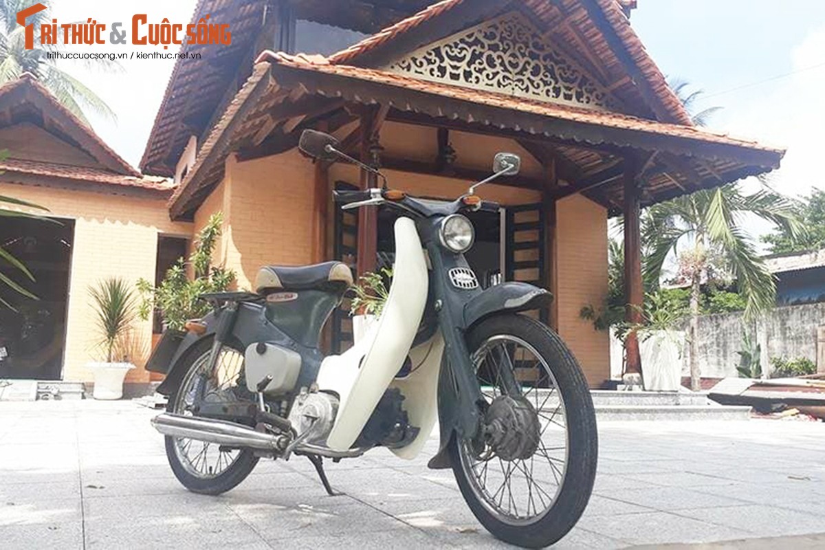 &quot;Sat vun hang hiem&quot; Honda Super Cub gia 65 trieu tai VN