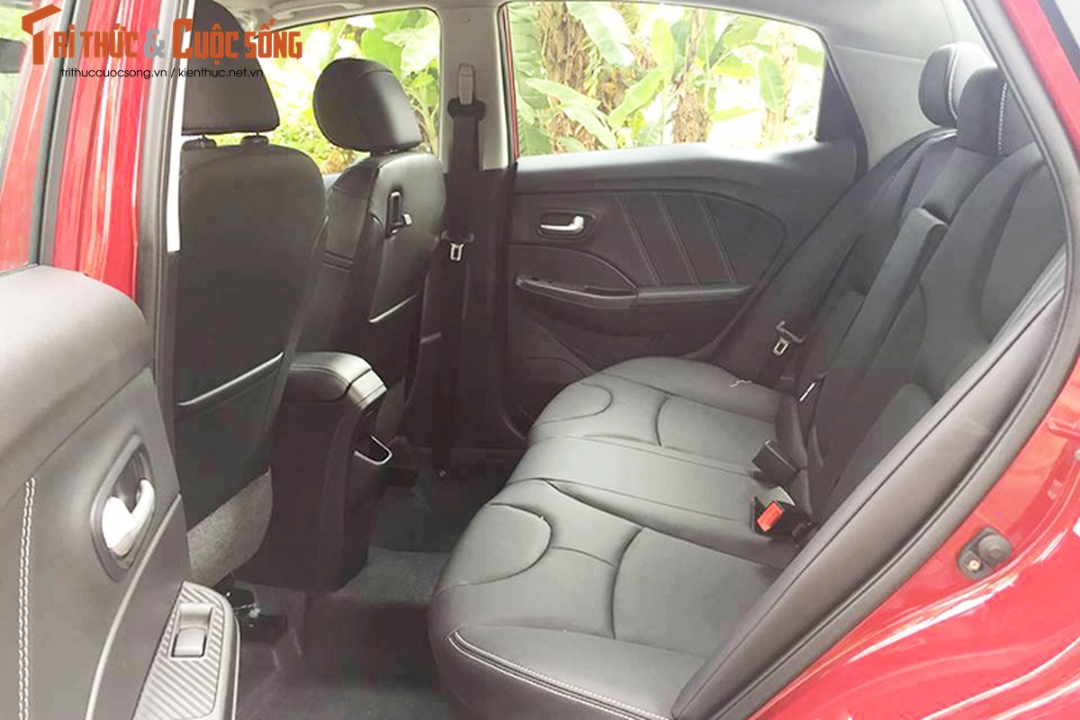 Xe oto Luxgen S3 gia 598 trieu “doi dau” Mazda3 tai VN-Hinh-9