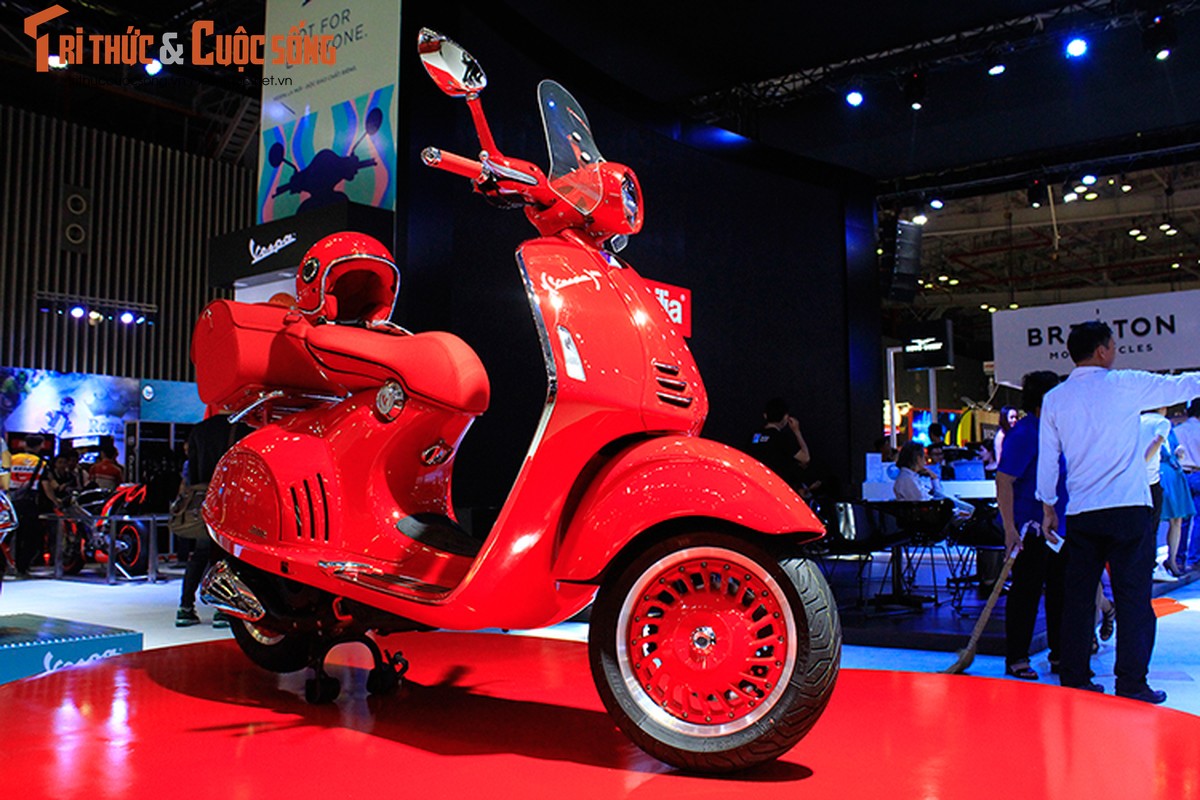 Xe ga Vespa 946 Red &quot;chot gia&quot; 405 trieu tai Viet Nam-Hinh-10