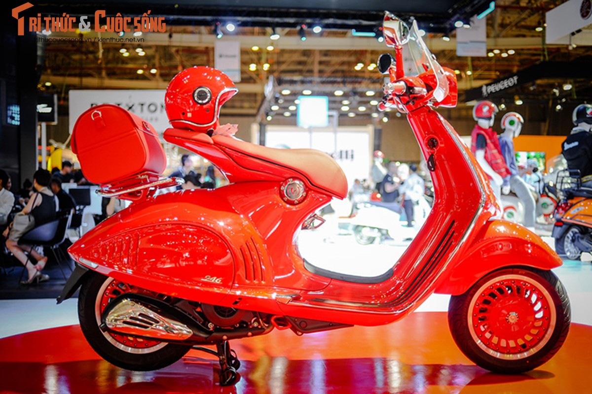 Xe ga Vespa 946 Red &quot;chot gia&quot; 405 trieu tai Viet Nam-Hinh-2