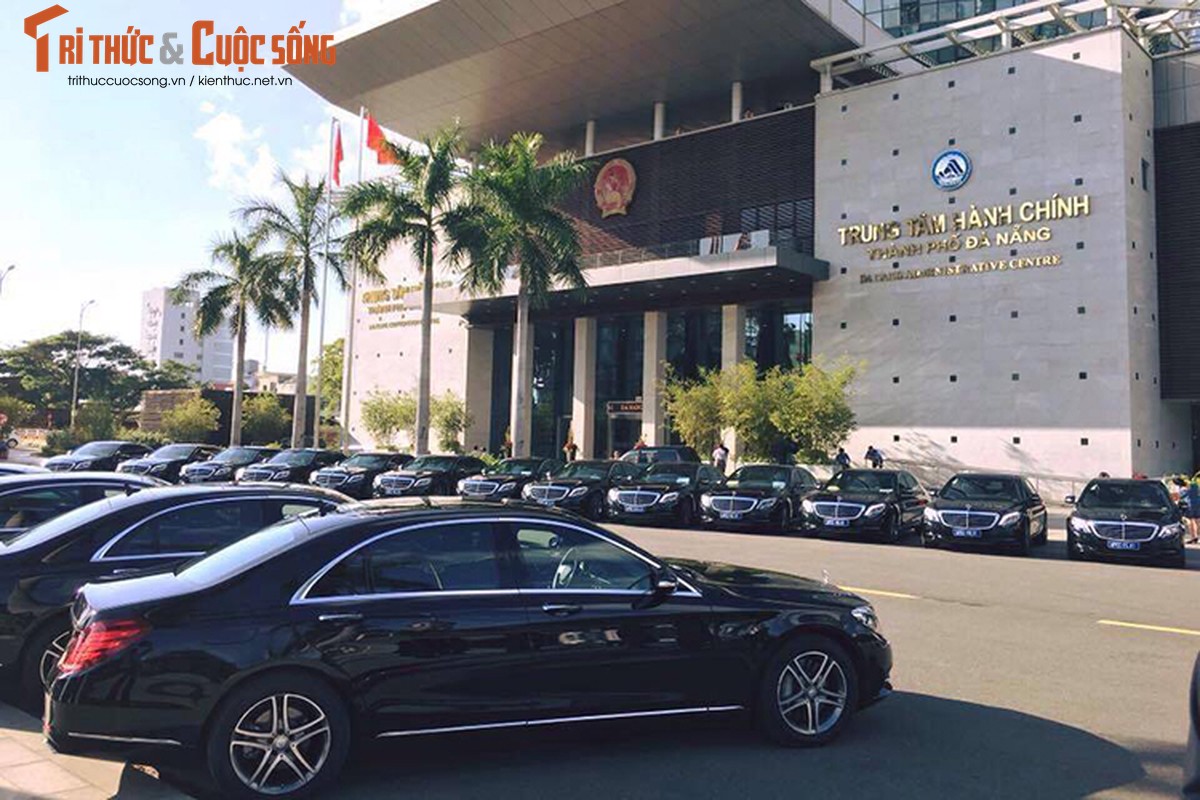 Can canh xe sang Mercedes S-Class phuc vu APEC 2017-Hinh-2