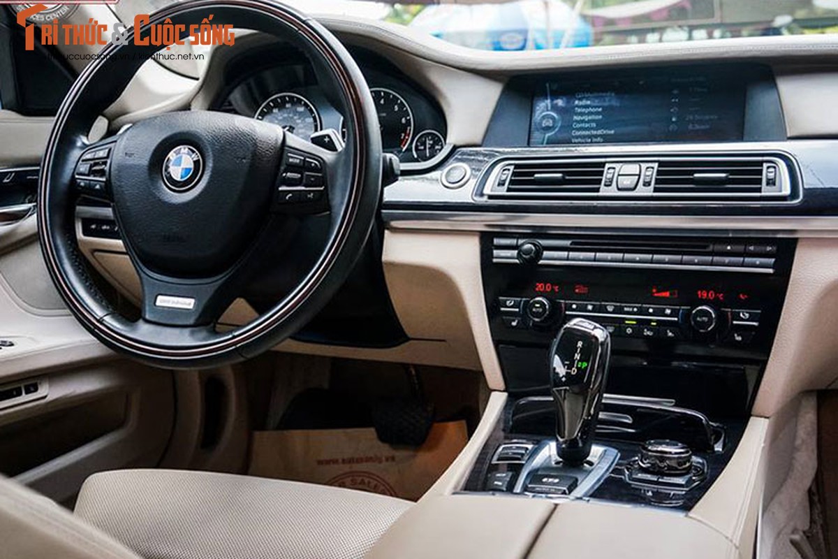 BMW 750Li dung gan 10 nam &quot;thet gia&quot; 1,3 ty tai VN-Hinh-4