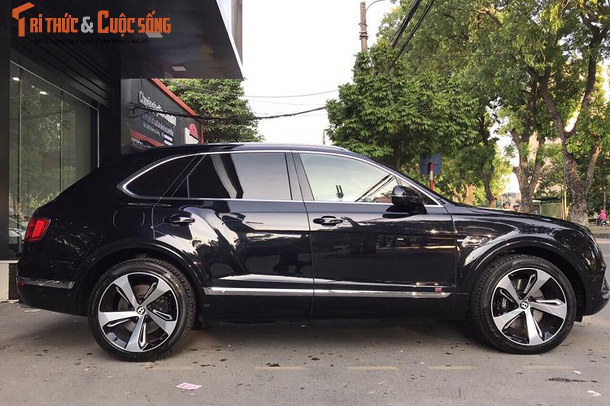 Can canh sieu SUV Bentley Bentayga hon 20 ty tai Ha Noi-Hinh-2