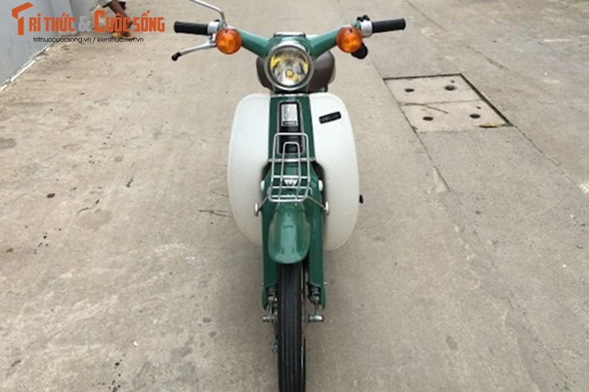 Honda Super Cub chay gan 40 nam gia hon 100 trieu dong-Hinh-2