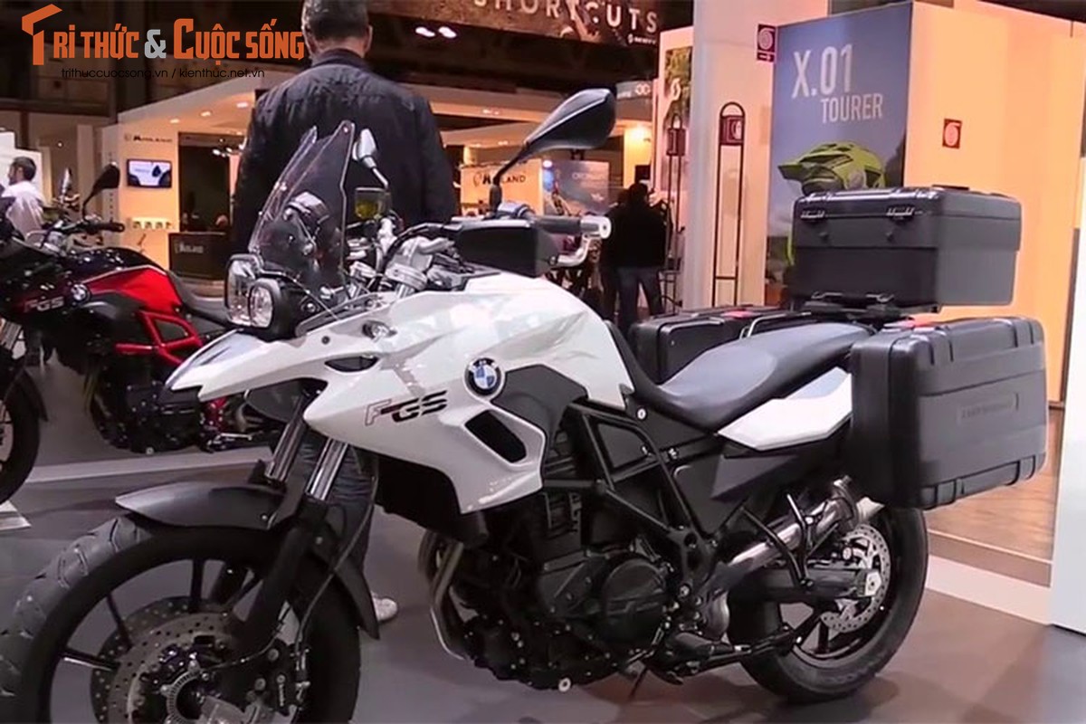 Loat xe moto BMW chinh hang “xuong gia” tai VN-Hinh-8