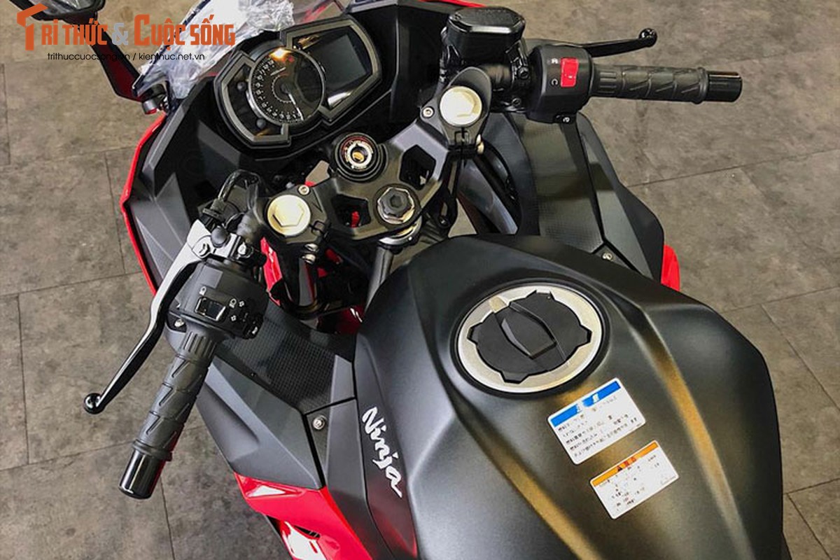 Kawasaki Ninja 250 2018 “chot gia” 133 trieu dong tai Viet Nam-Hinh-4