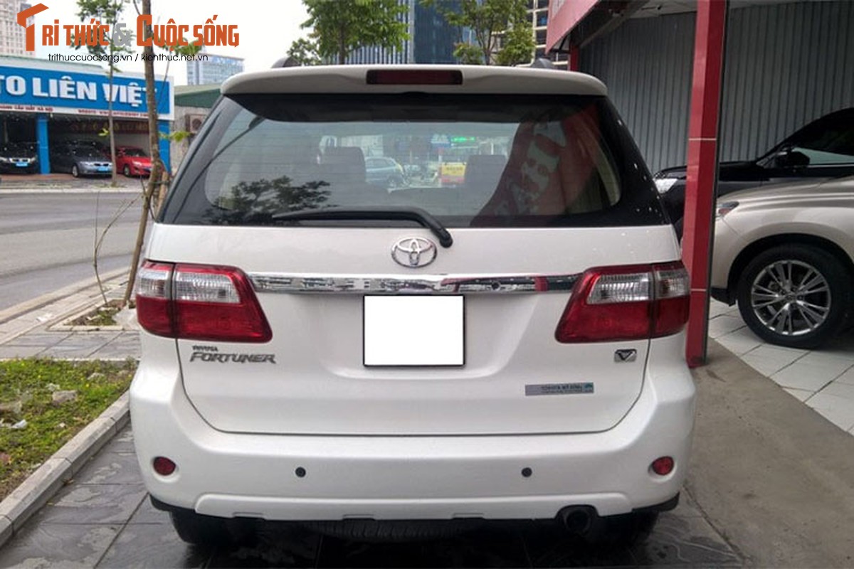 Dung chan, Toyota Fortuner 2010 van thet gia 655 trieu o Ha Noi-Hinh-7